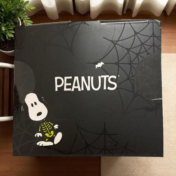 NEW Peanuts Halloween Haunted House Aroma Fan Diffuser - Picture 5 of 6